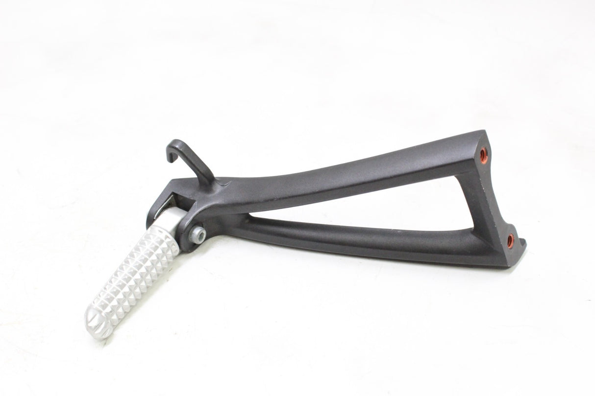 08-16 Yamaha Yzf R6 OEM Right Rear Back Passenger Peg 2c0-2742l-11-00