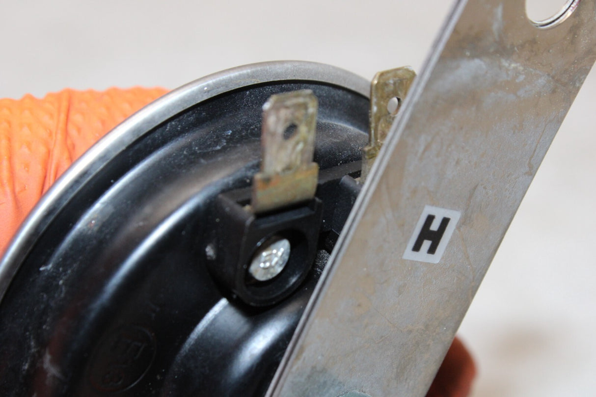 2005 2006 SUZUKI GSXR 1000 OEM HORN SIGNAL
