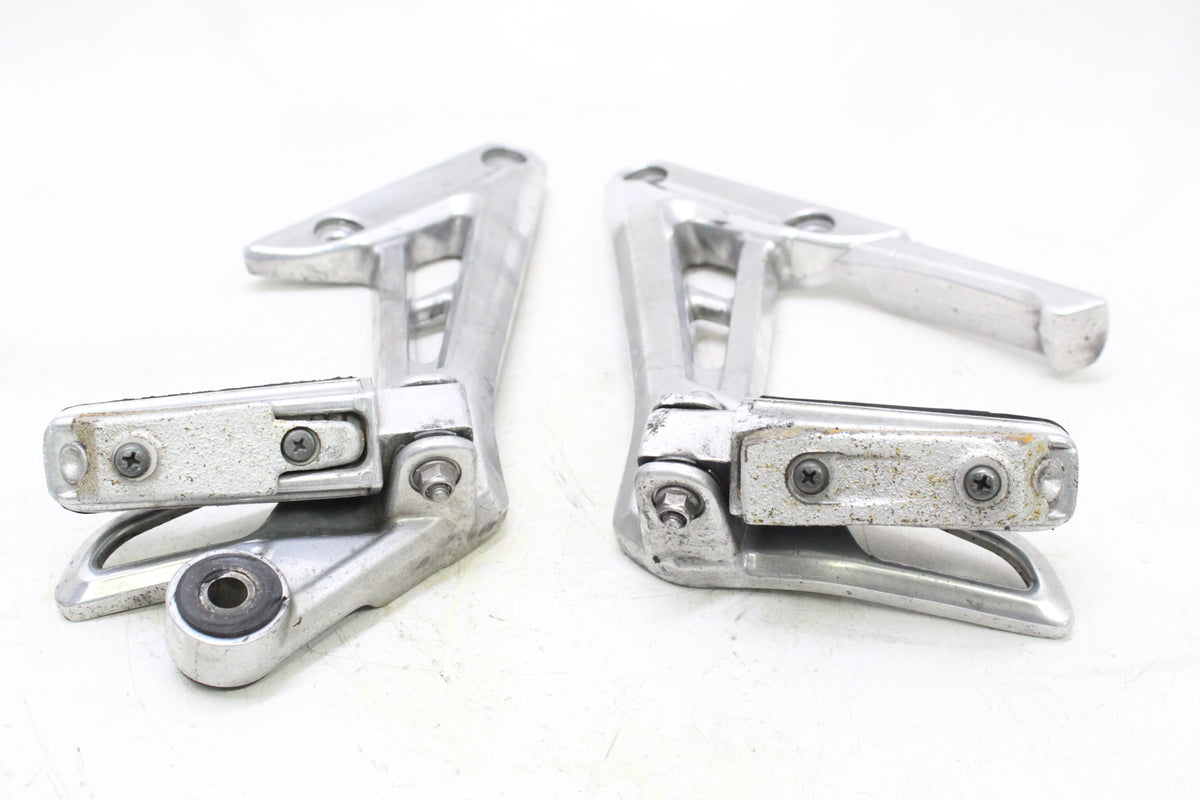 2003 YAMAHA FZ1 FZS1000 FAZER OEM REAR PASSENGER FOOT PEGS BRACKETS PAIR