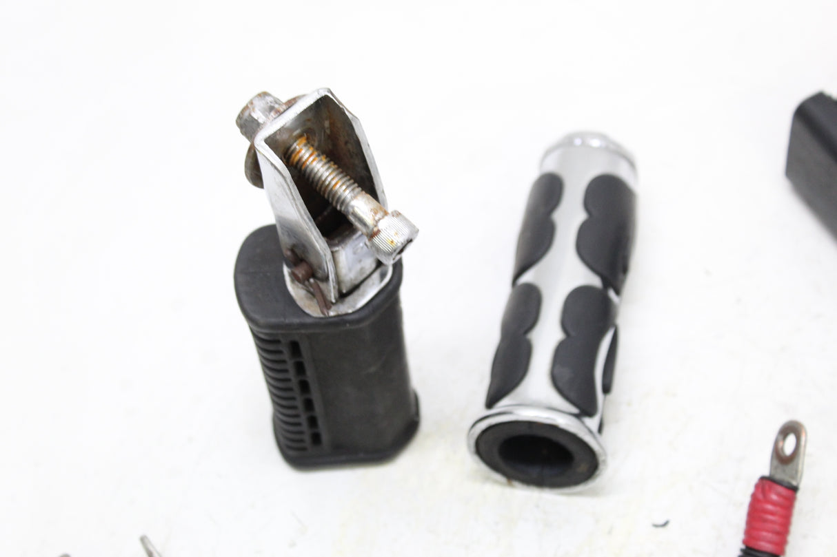 2000 Harley-Davidson Softail Deuce FXSTD OEM BOLT SET MISC