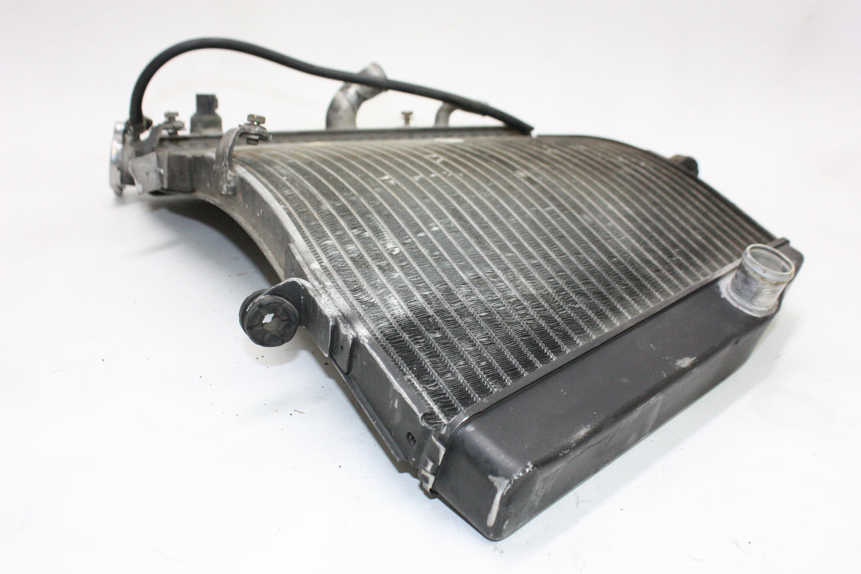 2005 Suzuki GSXR600 OEM ENGINE RADIATOR MOTOR COOLER COOLING RADIATER