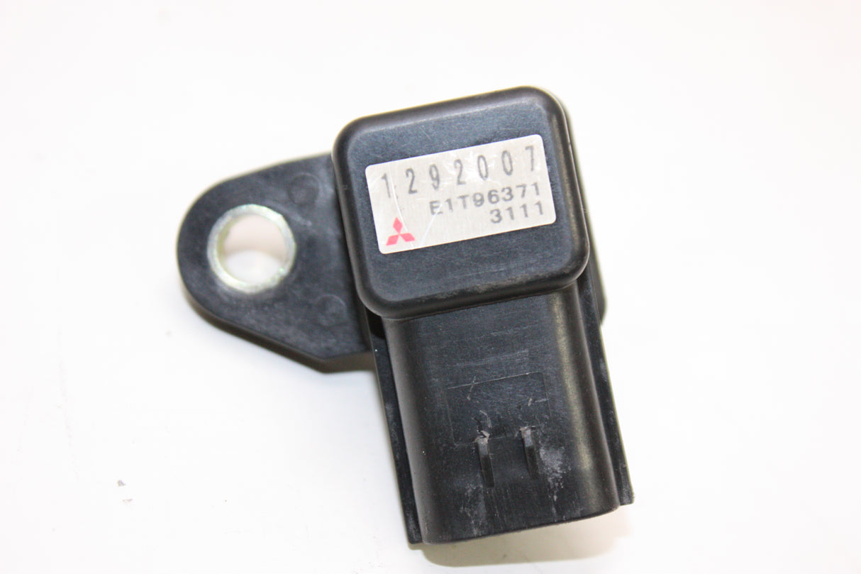 2004 Triumph Daytona 600 OEM MAP MASS AIR FLOW PRESSURE SENSOR