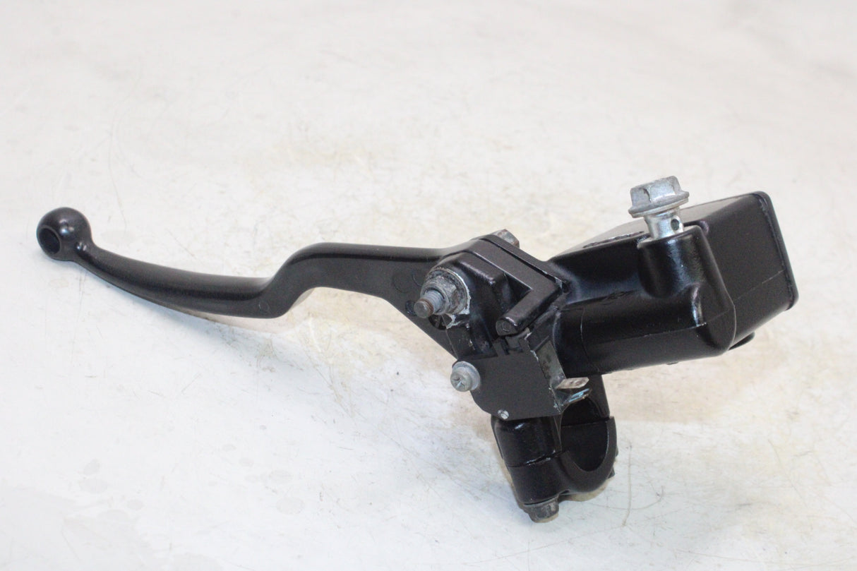 2015 Suzuki DR650SE OEM FRONT BRAKE MASTER CYLINDER W/ LEVER