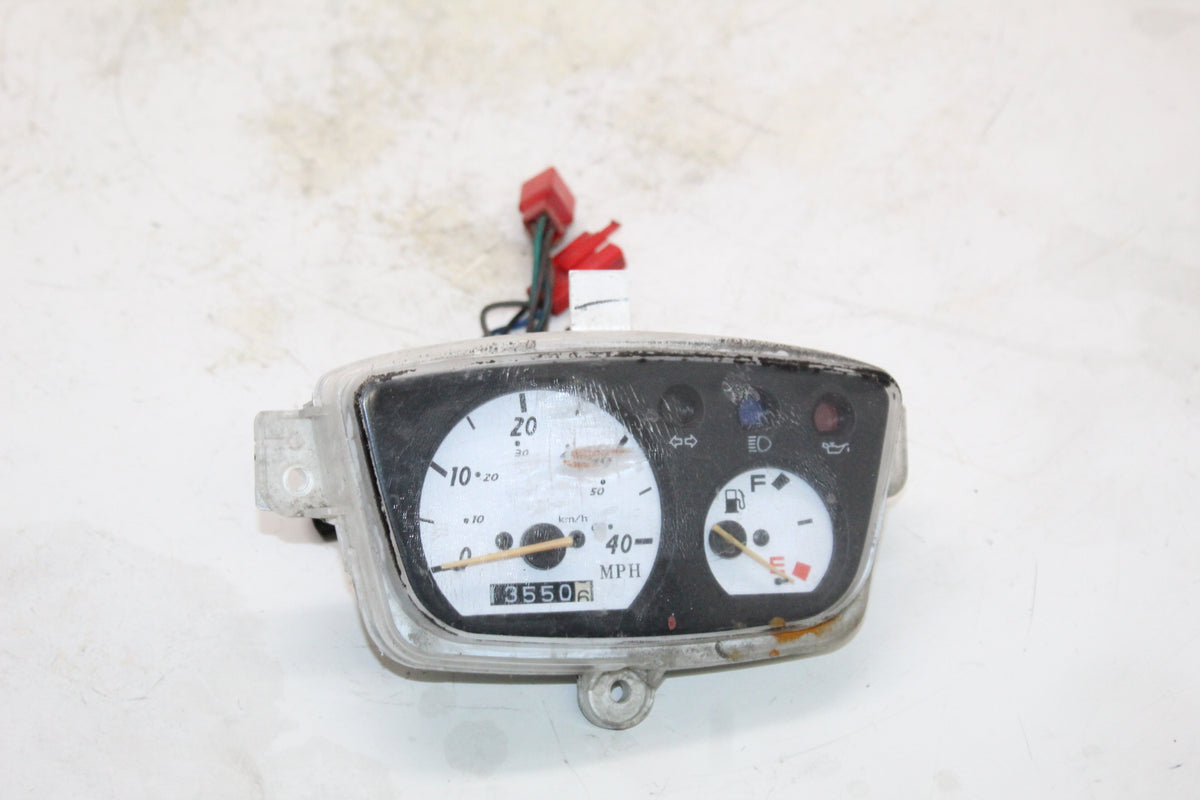 2002 Yamaha Zuma 50 YW50 OEM SPEEDO TACH GAUGES DISPLAY CLUSTER SPEEDOMETER