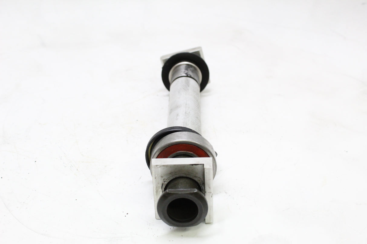 2004 Yamaha YZF R1 04-06 OEM REAR AXLE BACK WHEEL RIM PIVOT BOLT AXEL