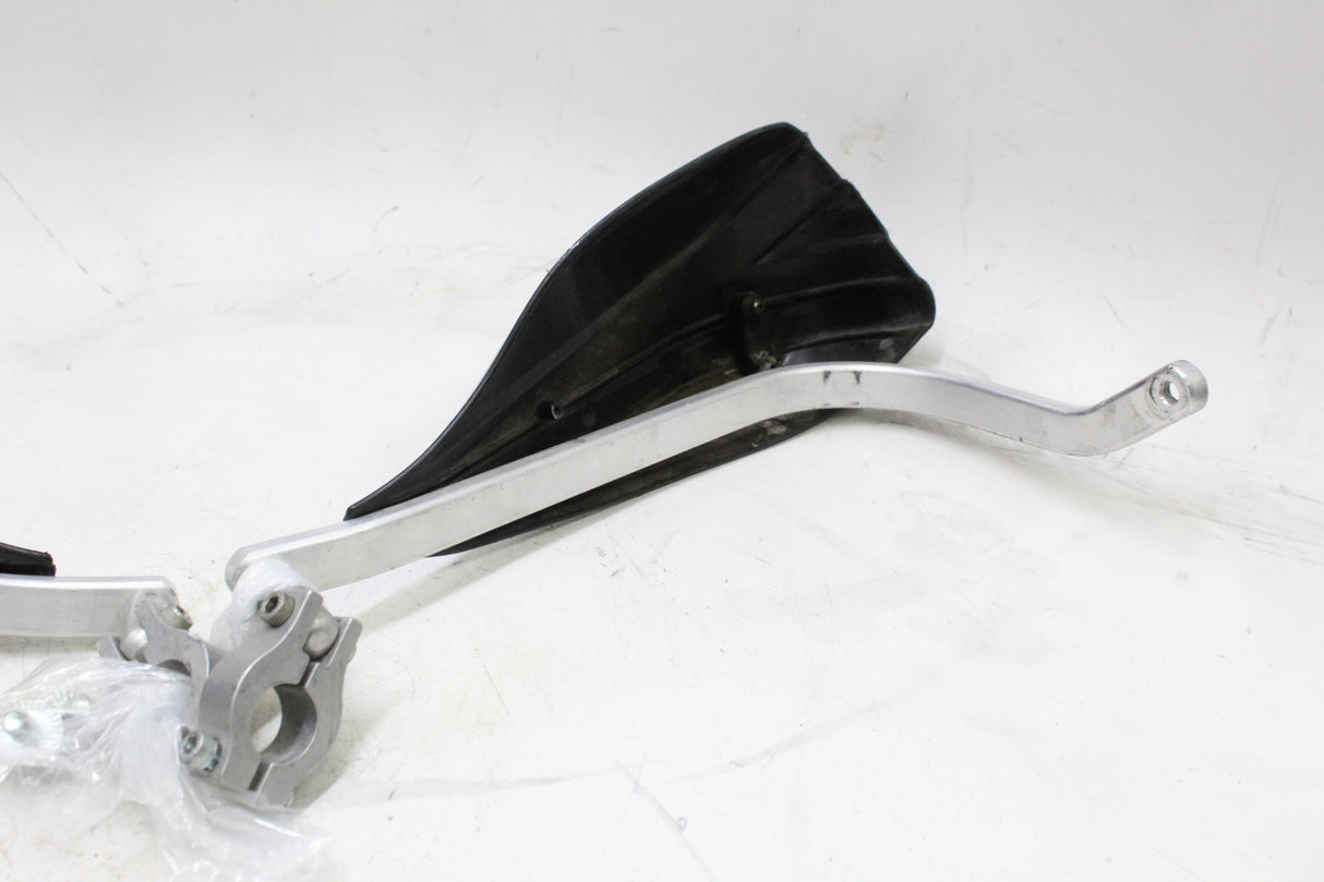 2011 KAWASAKI KLR650 BARKBUSTERS HAND GUARDS W PROTAPER BAR PAD