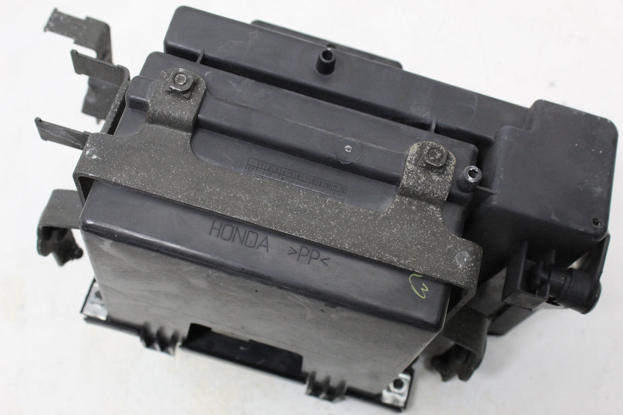 2005 Honda VTX1300S OEM REAR BACK TAIL UNDERTAIL BATTERY TRAY PLASTIC BRACKET