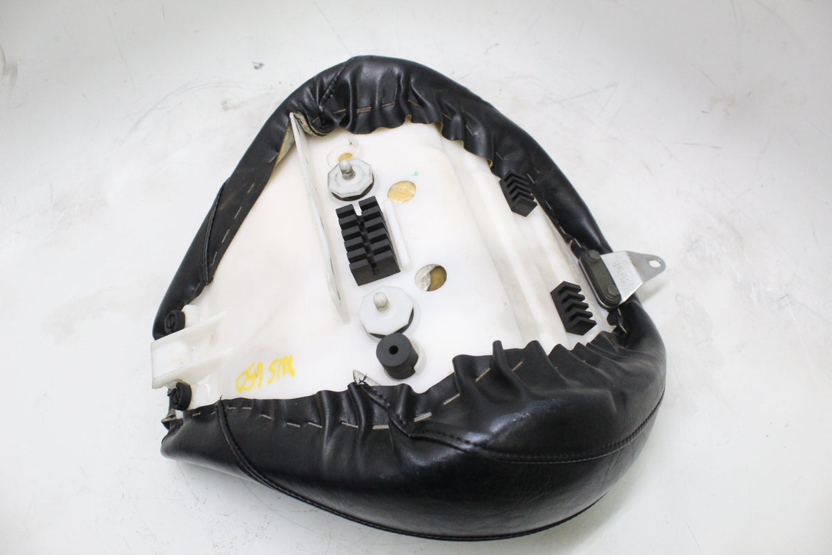 2007 YAMAHA XVS650 V STAR 650 OEM FRONT RIDER DRIVER SEAT
