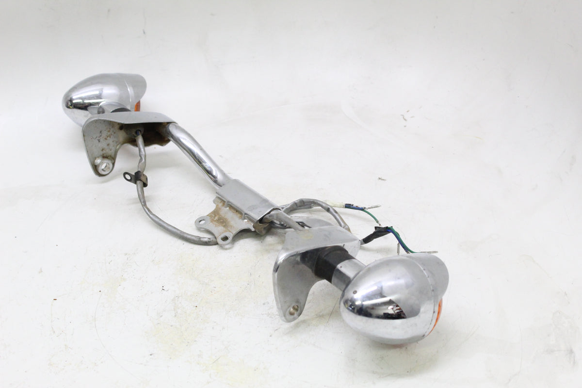 2005 KAWASAKI VULCAN 1500 VN1500 FRONT TURN SIGNAL LIGHTS BAR BRACKET PAIR