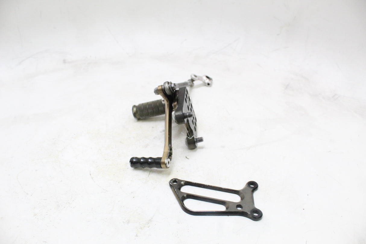 2004 SUZUKI GSXR600 AFTERMARKET LEFT REARSET FOOT PEG SHIFTER LINKAGE