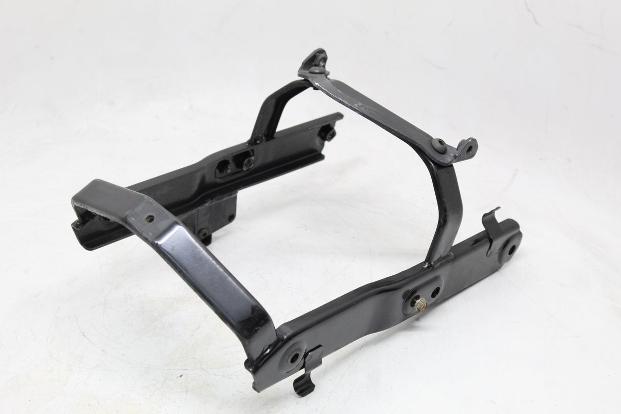 2005 Honda VTX1300S VTX1300 OEM REAR BACK FENDER MOUNT BRACKET