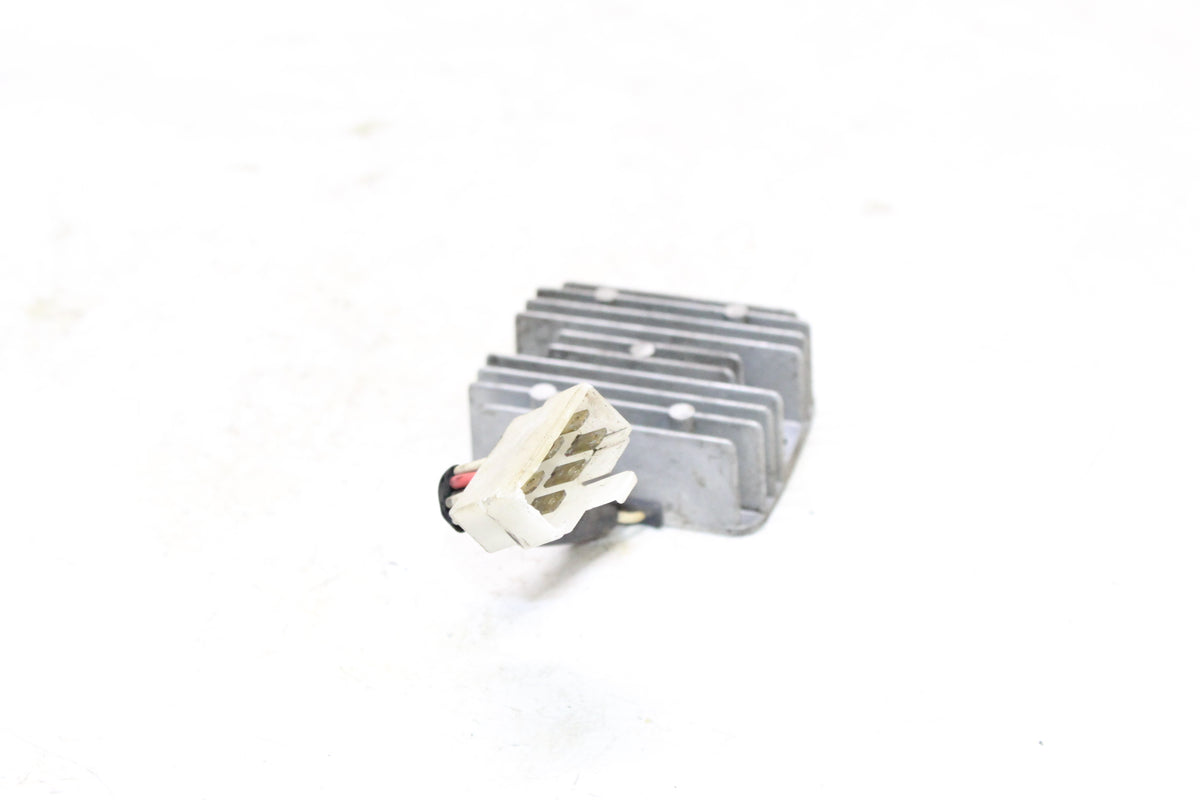 1983 Yamaha XC180 Riva 180 OEM Voltage Regulator Rectifier