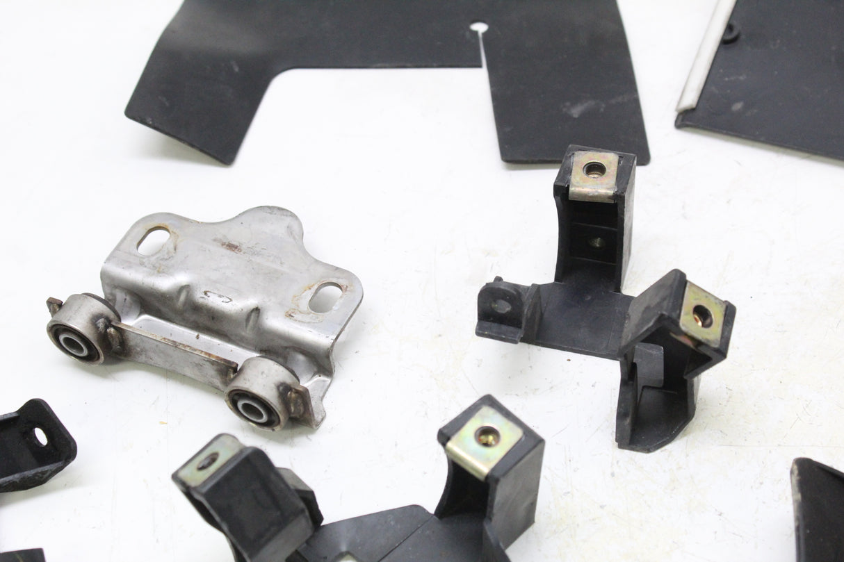 2005 YAMAHA FZ6 FAZER OEM BRACKETS MOUNTS INNER PLASTIC PANELS MIX SET