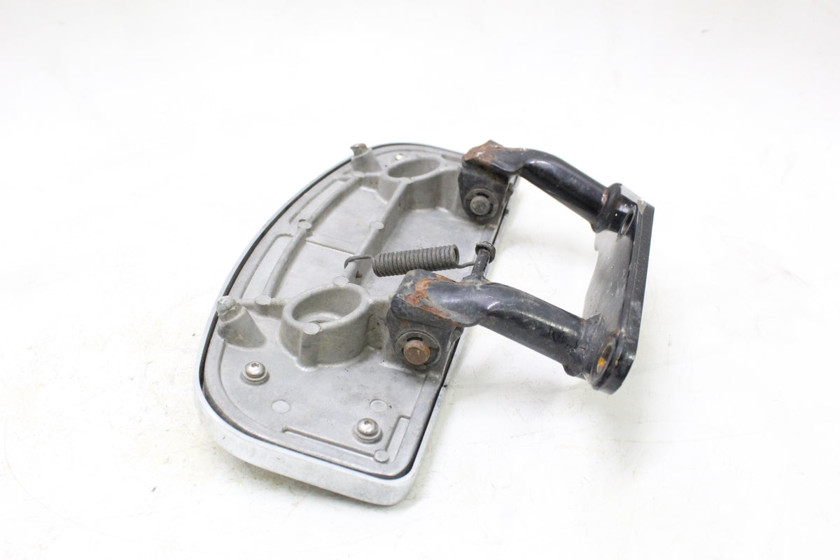 2005 KAWASAKI VULCAN 1500 VN1500 Left Rider Floorboard Footrest Bracket