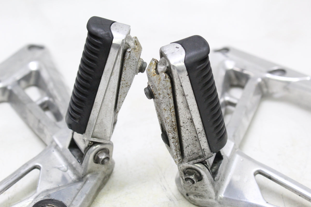 2003 YAMAHA FZ1 FZS1000 FAZER OEM REAR PASSENGER FOOT PEGS BRACKETS PAIR
