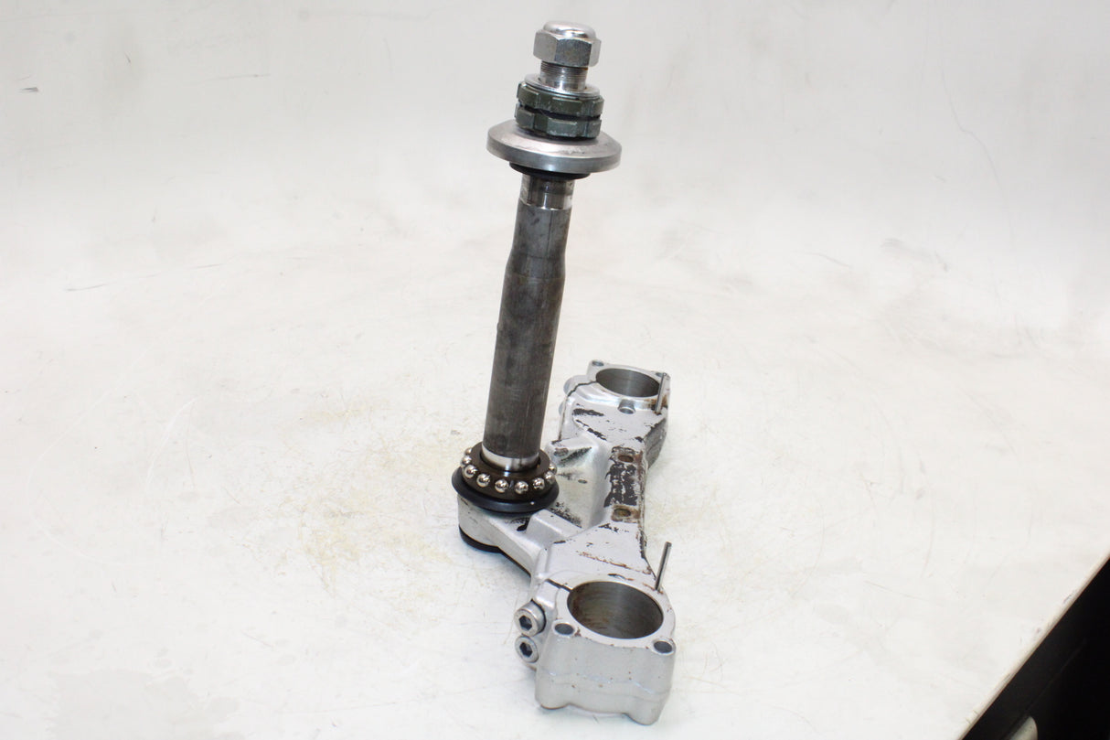 2007 Yamaha V Star 650 OEM FRONT FORKS CLAMP LOWER TRIPLE TREE STEM