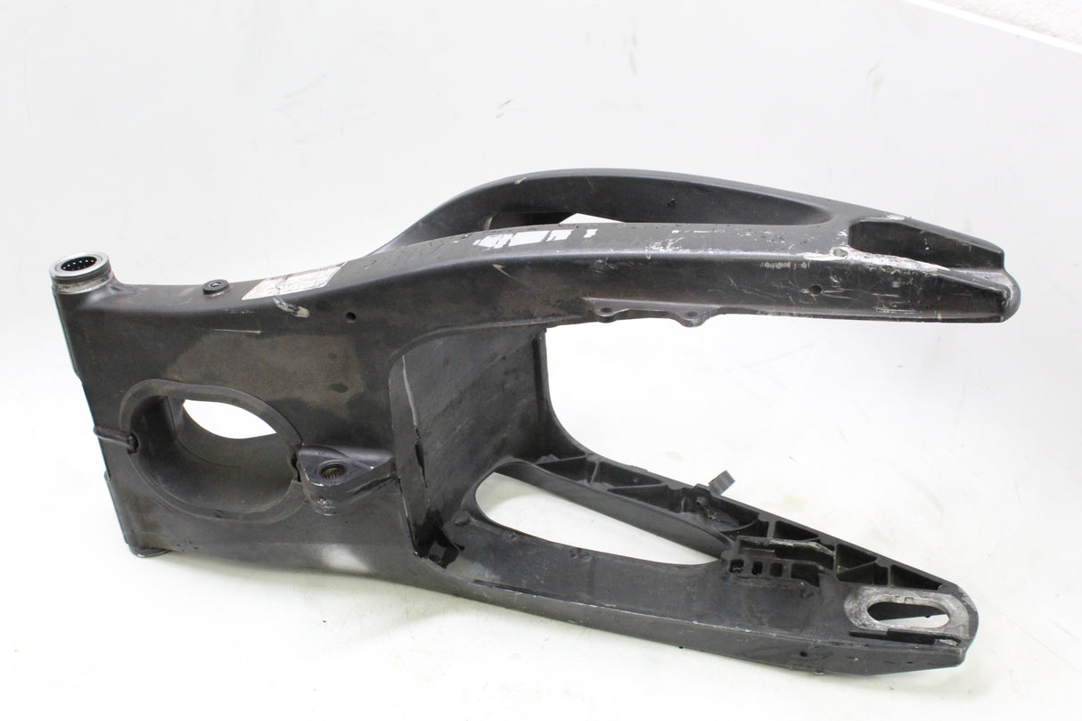 2005 Yamaha YZF R6 OEM REAR SWINGARM BACK SUSPENSION SWING ARM