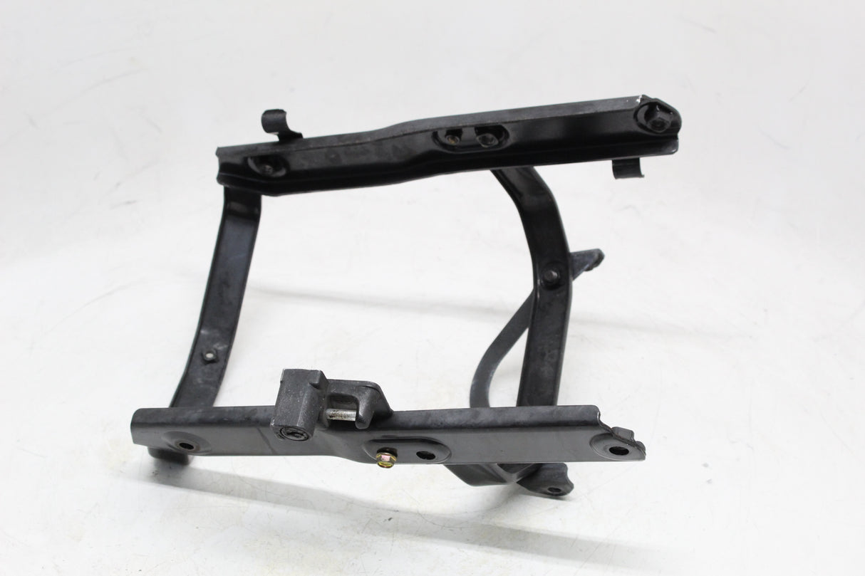 2005 Honda VTX1300S VTX1300 OEM REAR BACK FENDER MOUNT BRACKET