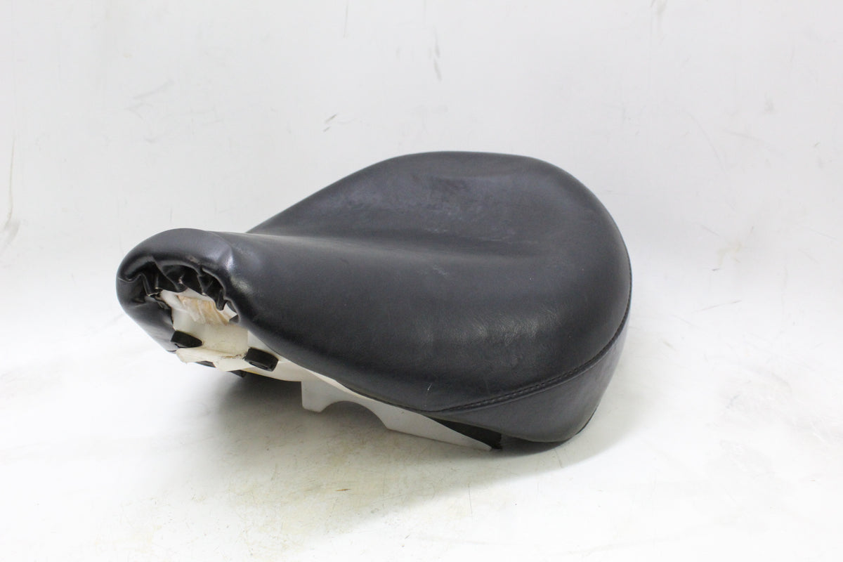 2007 YAMAHA XVS650 V STAR 650 OEM FRONT RIDER DRIVER SEAT