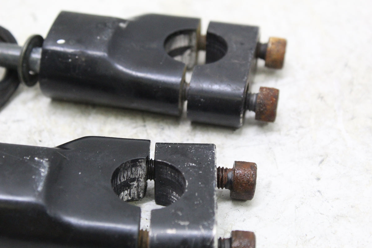 2003 YAMAHA FZ1 FZS1000 FAZER OEM HANDLEBAR RISERS MOUNTS CLAMPS PAIR