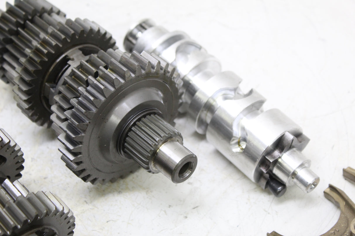 2005 Harley-Davidson Sportster 883 XL883 OEM ENGINE TRANSMISSION TRANNY GEARS