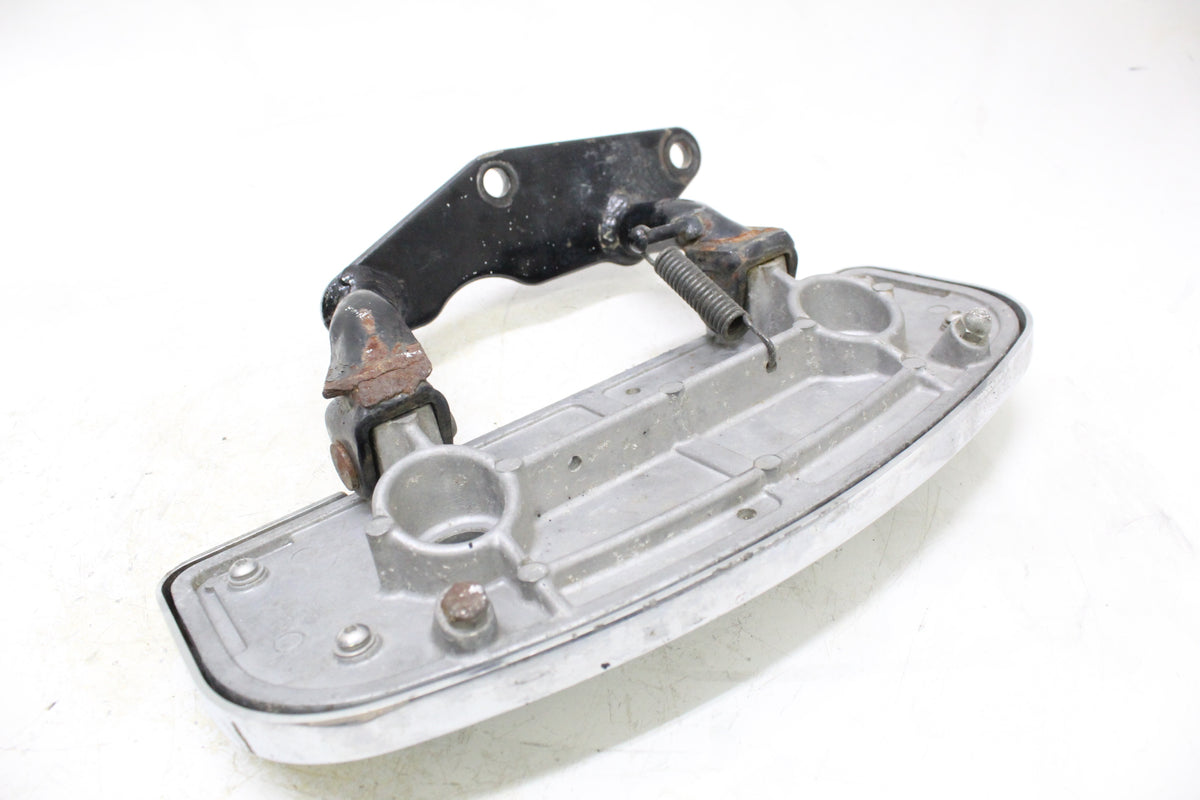 2005 KAWASAKI VULCAN 1500 VN1500 Left Rider Floorboard Footrest Bracket