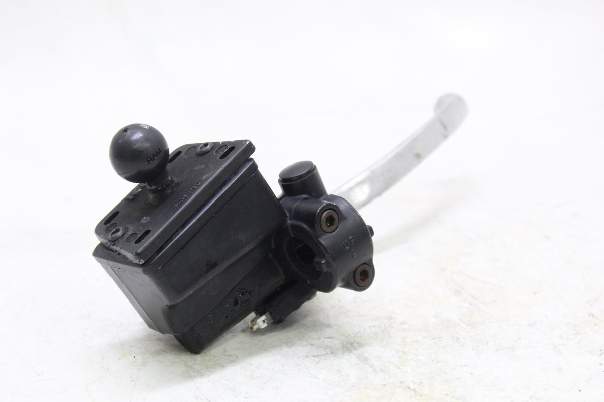 2003 YAMAHA FZ1 FZS1000 FAZER OEM FRONT BRAKE MASTER CYLINDER W LEVER