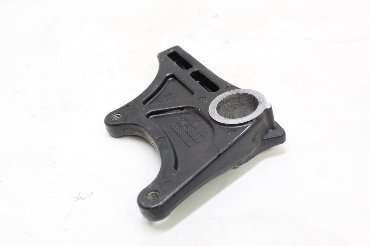 2004 SUZUKI GSXR600 OEM REAR BRAKE CALIPER MOUNT BRACKET HANGER