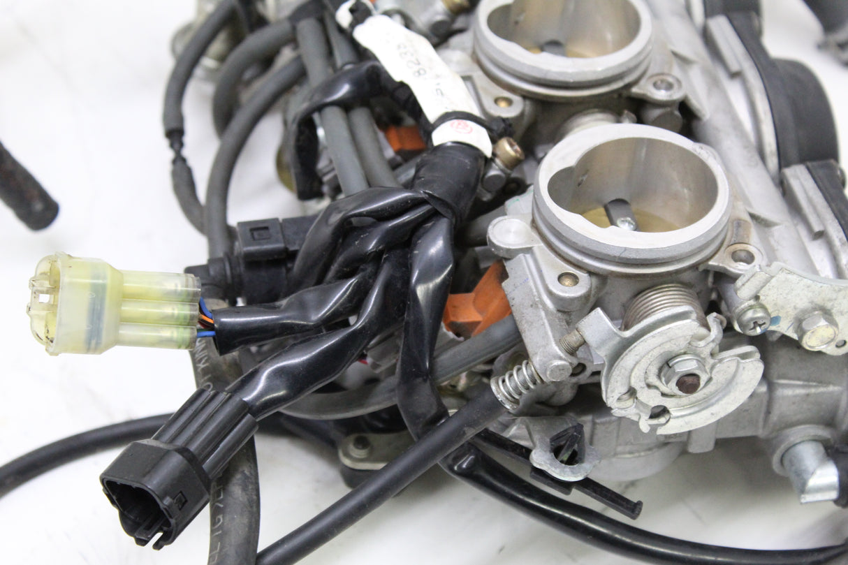 2007 Yamaha YZF R6S OEM MAIN FUEL INJECTORS / THROTTLE BODIES