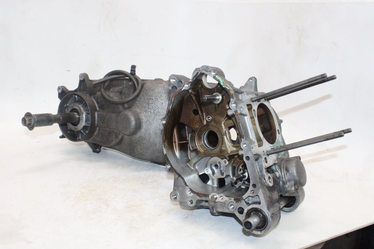 2002 Aprilia Scarabeo 150 OEM ENGINE MOTOR CRANKCASE CRANK CASES BLOCK