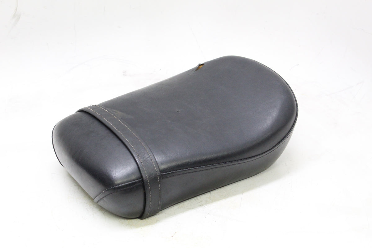 2007 YAMAHA XVS650 V STAR 650 OEM REAR PASSENGER SEAT TANDEM
