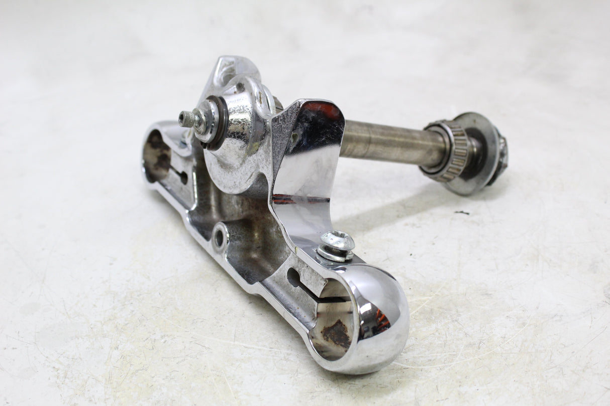 2000 Harley-Davidson Softail FXSTD OEM FRONT FORKS CLAMP LOWER TRIPLE TREE STEM