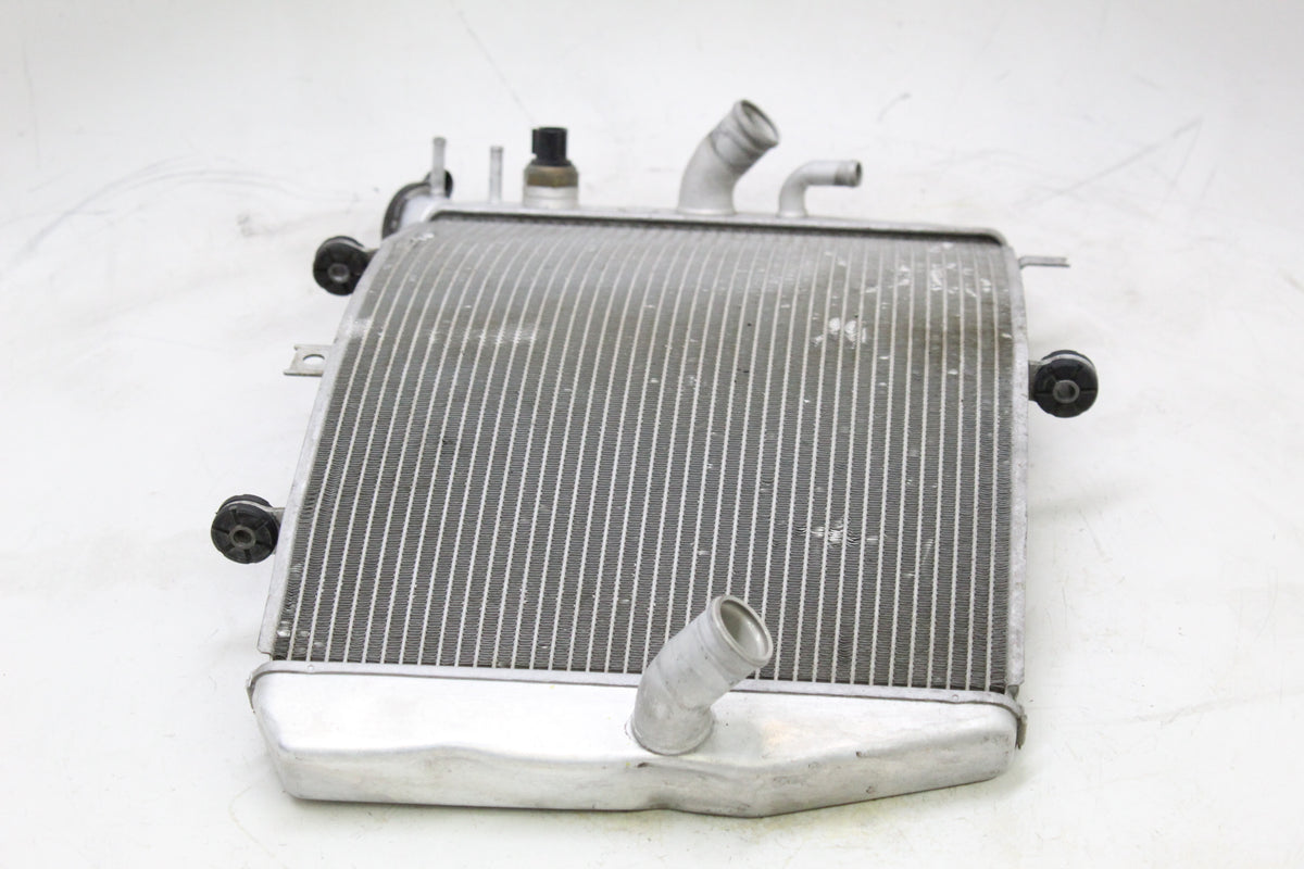 2004 Suzuki GSXR600 OEM ENGINE RADIATOR MOTOR COOLER COOLING RADIATER