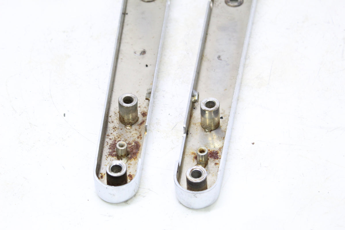 2005 KAWASAKI VULCAN 1500 VN1500 CLASSIC OEM REAR FENDER STRUTS PAIR