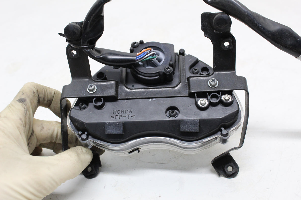 2005 Honda VTX1300S VTX1300 OEM SPEEDO TACH GAUGES DISPLAY CLUSTER SPEEDOMETER