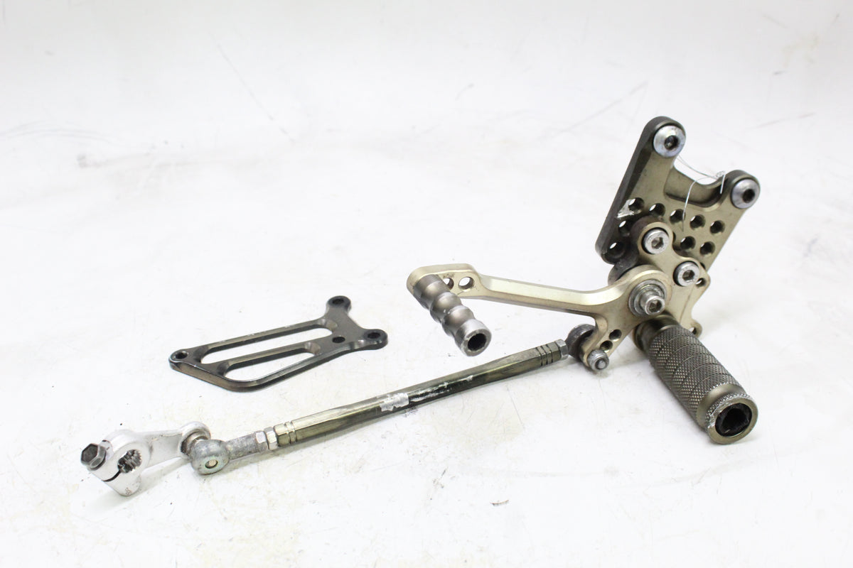 2004 SUZUKI GSXR600 AFTERMARKET LEFT REARSET FOOT PEG SHIFTER LINKAGE