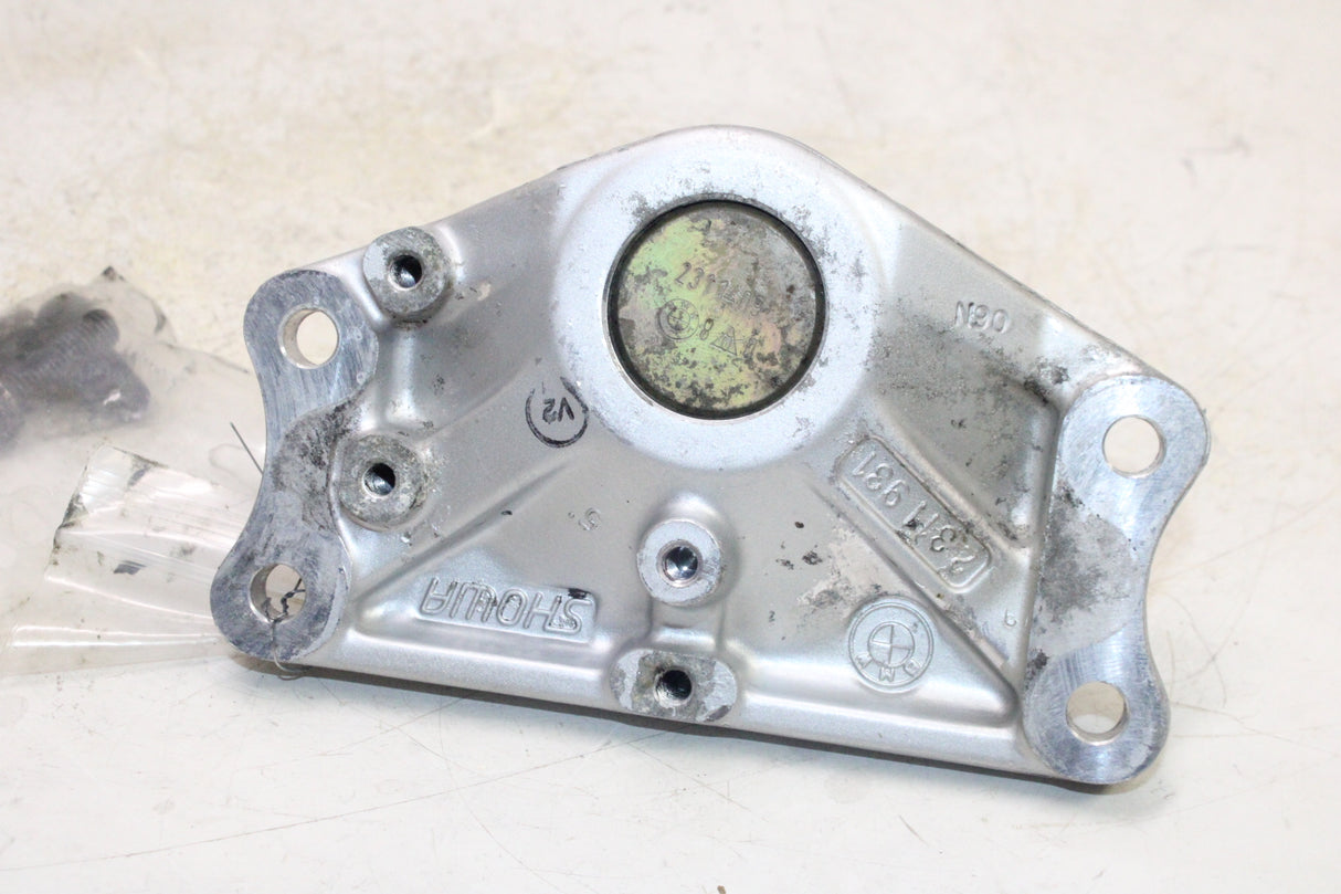 2001 BMW R1100RT OEM CENTER FORK MOUNT BRACKET