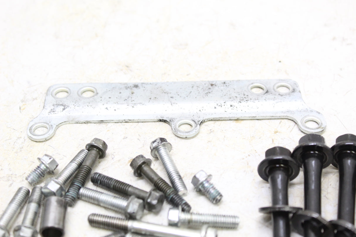2007 Suzuki GSXR750 OEM ENGINE MOUNTING BOLTS HARDWARE MOTOR SCREWS