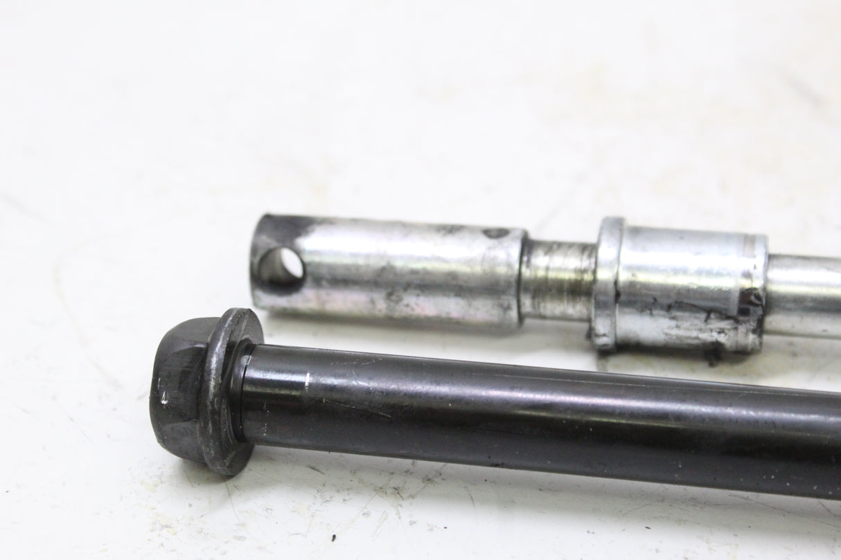 1992 KAWASAKI NINJA 600 ZX600 OEM SWINGARM PIVOT SHAFT REAR AXLE SET