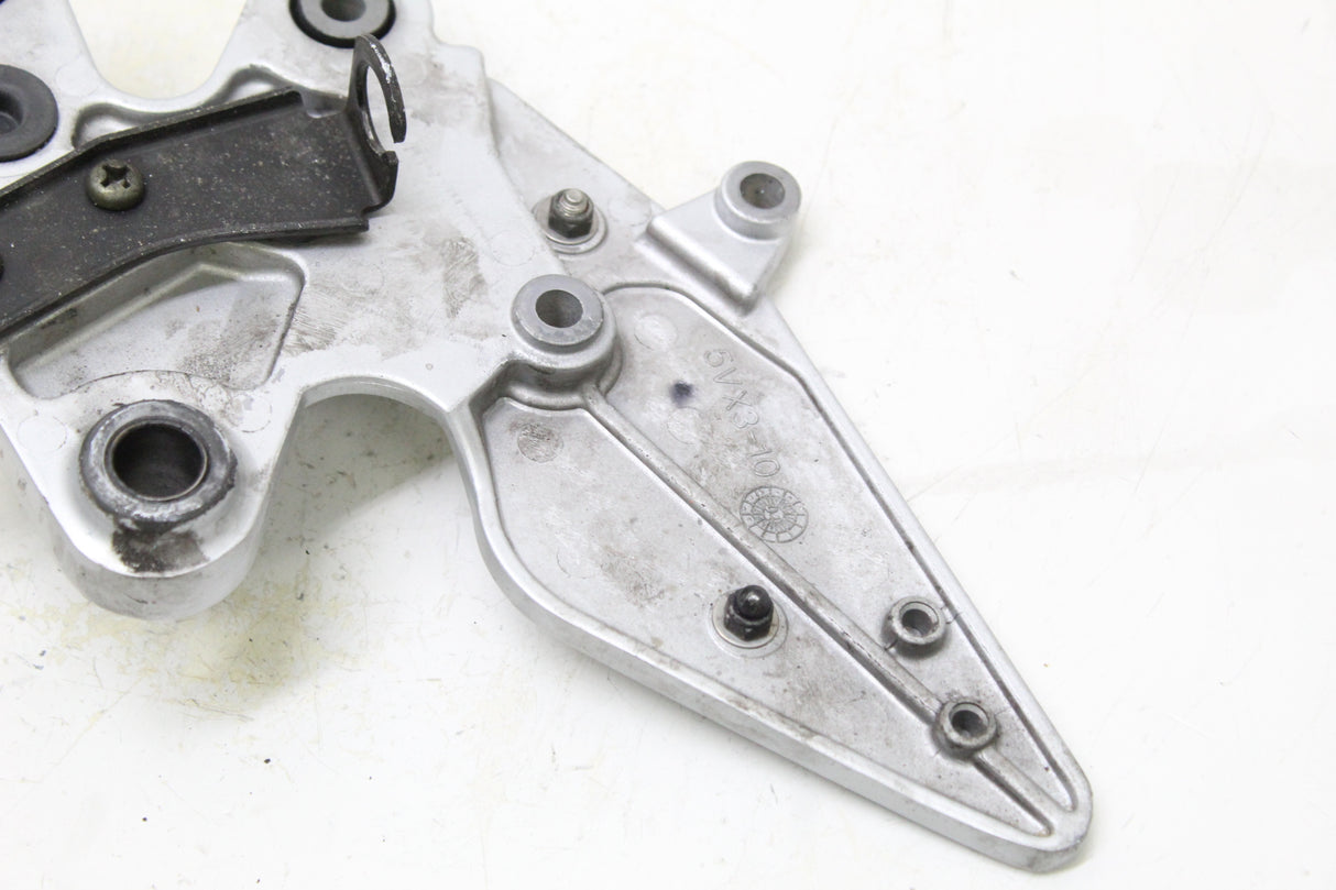 2005 YAMAHA FZ6 OEM RIGHT REARSET FOOTREST MOUNT BRACKET HEEL GUARD