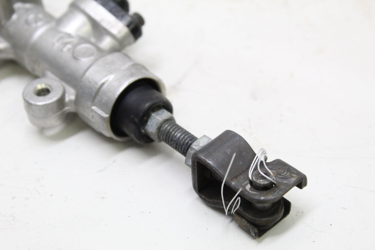 2004 SUZUKI GSXR600 OEM REAR BRAKE MASTER CYLINDER