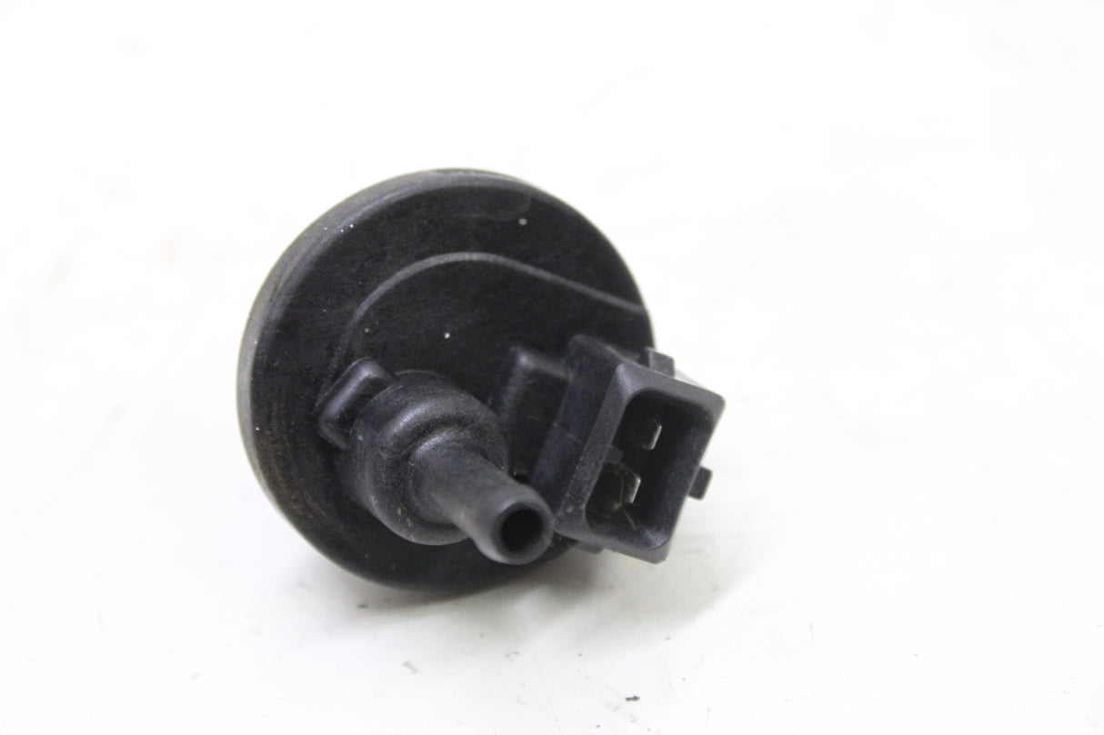 2000 BMW R1100RT OEM FUEL TANK BREATHER PURGE VALVE
