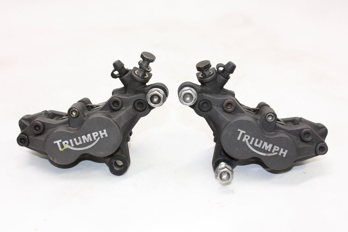 2004 Triumph Daytona 600 OEM RIGHT LEFT FRONT BRAKE CALIPER SET PAIR CALIPERS