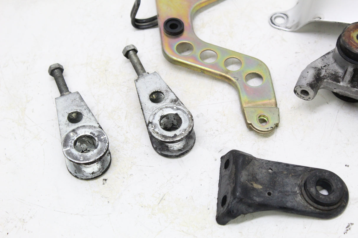 1992 KAWASAKI NINJA 600 ZX600 OEM BRACKETS MOUNTS HOLDERS HARDWARE SET