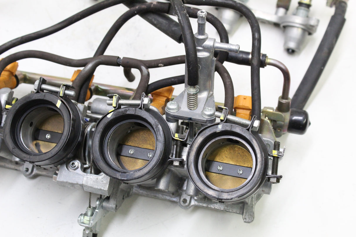 2006 Honda CBR600RR OEM MAIN FUEL INJECTORS / THROTTLE BODIES