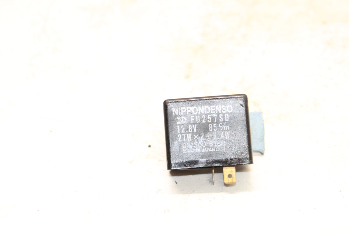 1983 Yamaha XC180 Riva 180 OEM Turn Signal Flasher Relay Nippondenso