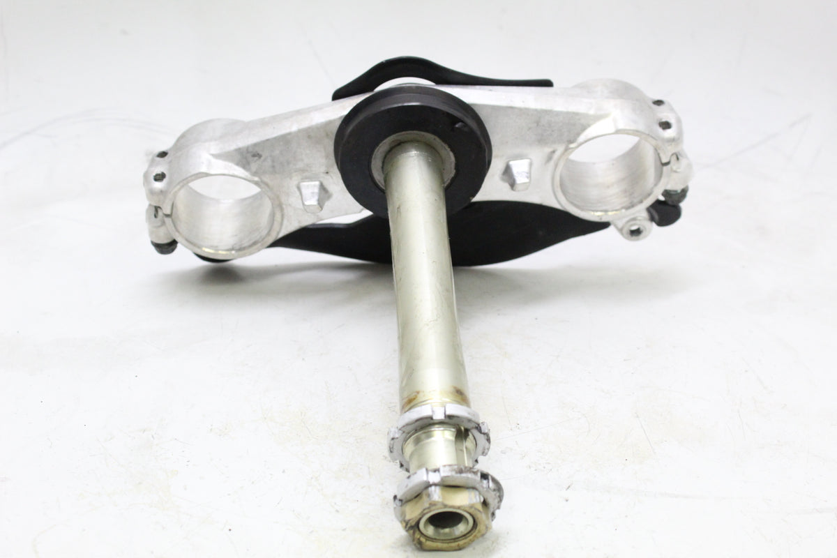 2004 SUZUKI GSXR600 OEM LOWER TRIPLE TREE STEERING STEM FORK CLAMP