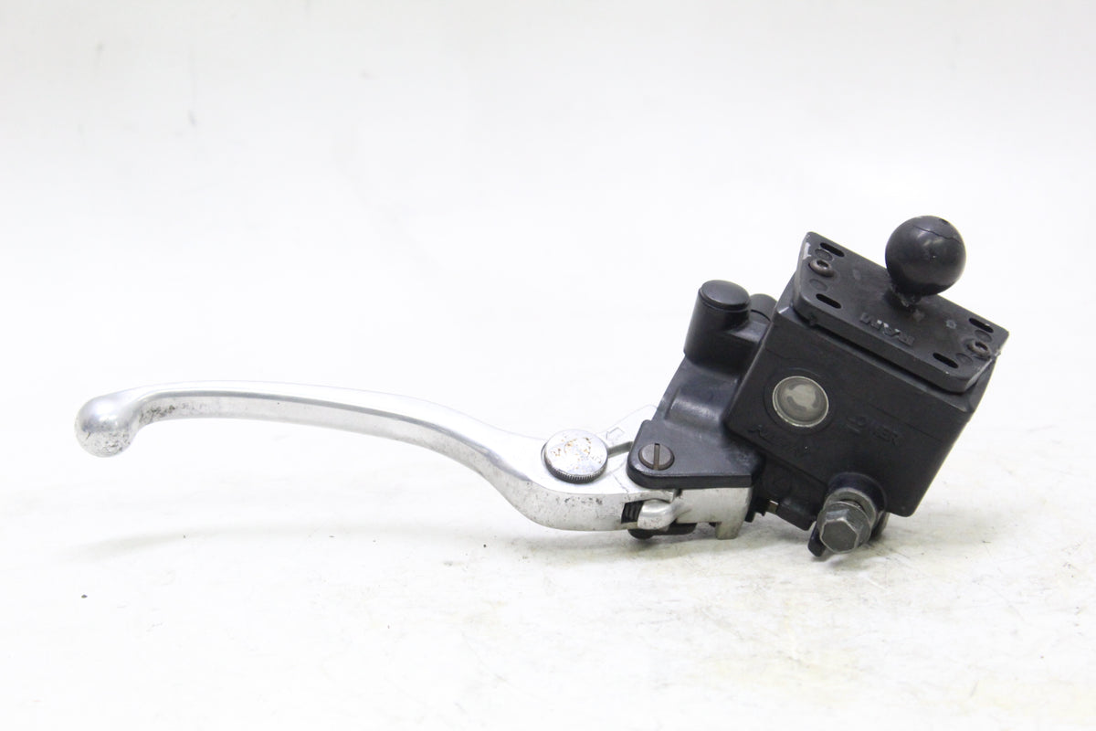 2003 YAMAHA FZ1 FZS1000 FAZER OEM FRONT BRAKE MASTER CYLINDER W LEVER