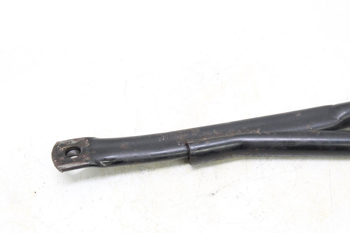2007 YAMAHA XVS650 V STAR 650 OEM EXHAUST MUFFLER MOUNT BRACKET STAY
