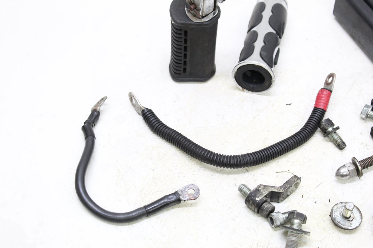 2000 Harley-Davidson Softail Deuce FXSTD OEM BOLT SET MISC